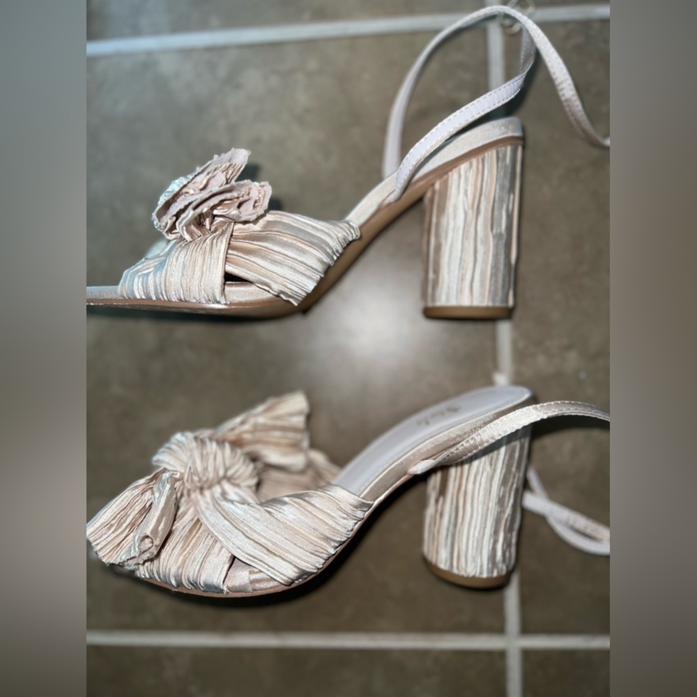 Beige Heels - Picture 4 of 6